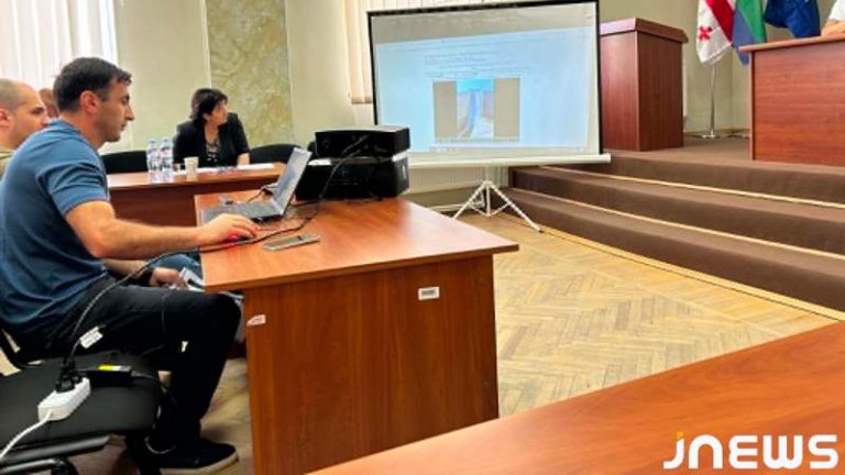 Передача государству земельного участка и реабилитация водоёма — что обсудили депутаты