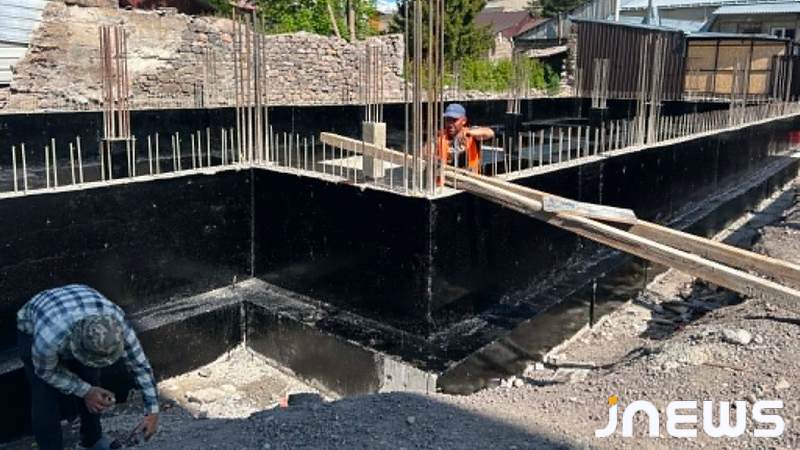 Строительство нового спортивного зала в центре Ахалкалаки возобновилось