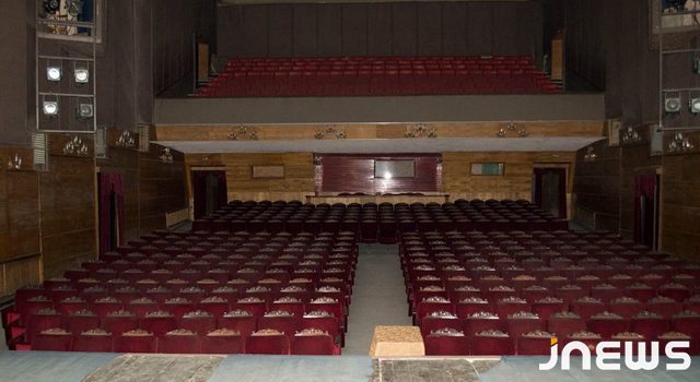 Театр Адамяна вернётся на родную сцену