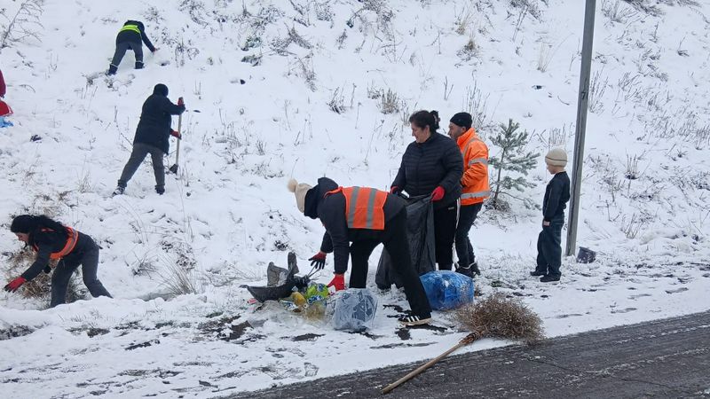 Գերեզմանատան հարակից տարածքը կրկին մաքրվեց  աղբից