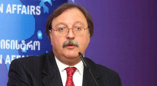 Объединенная оппозиция требует досрочных парламентских выборов
