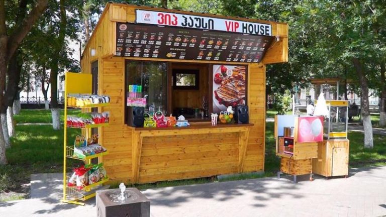 В павильон VIP HOUSE в парке Ахалкалаки требуется работник (R)