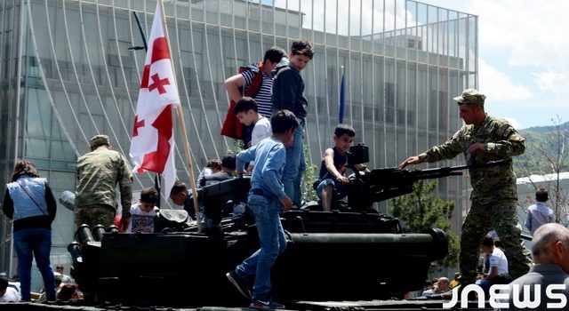 Выставка военной техники в Ахалцихе