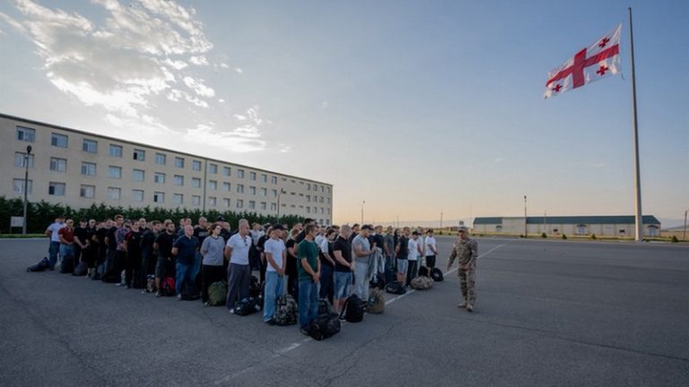 В Ахалкалаки начался курс подготовки контрактных военнослужащих