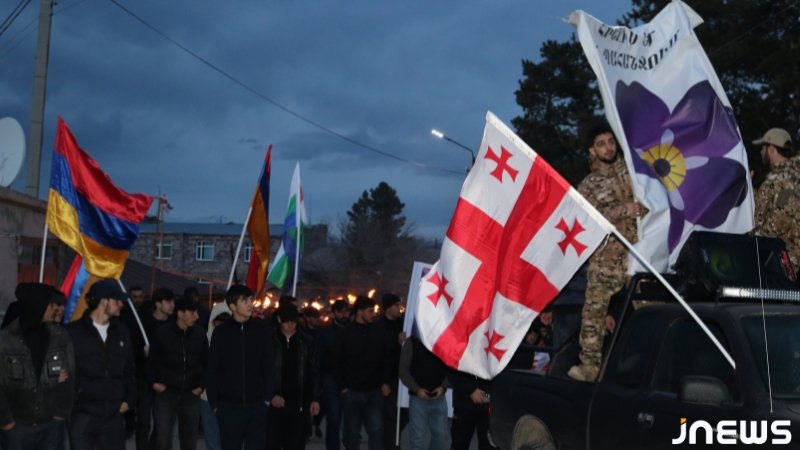 В Ахалкалаки прошло факельное шествие к 111-й годовщине Геноцида армян