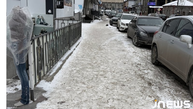 В Сакребуло обсудили неэффективность очистки дорог и тротуаров