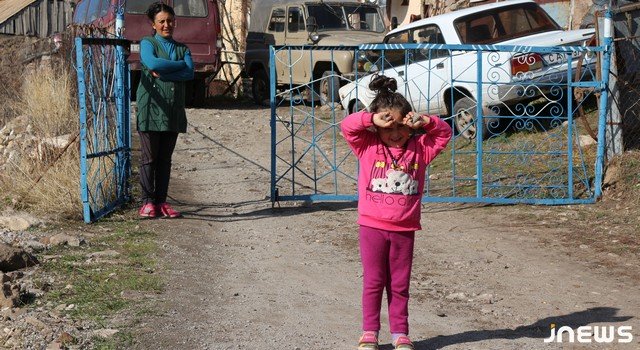 Примерно половина детей в Грузии зарегистрирована в базе данных социально незащищенных детей