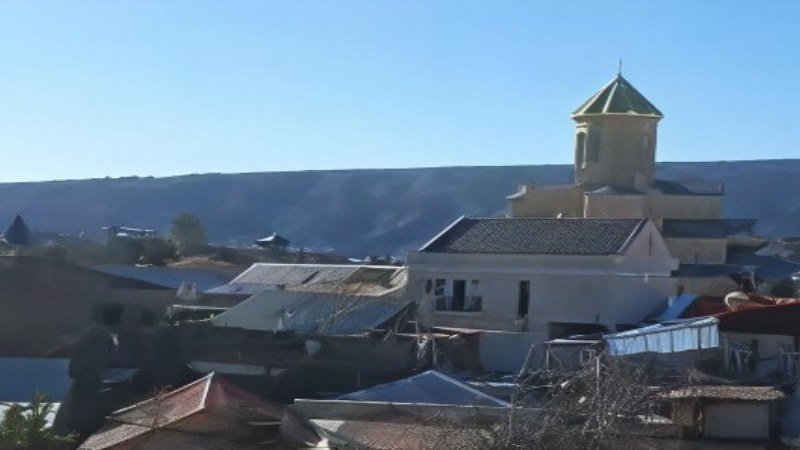 Продается частный дом в Тбилиси (R)