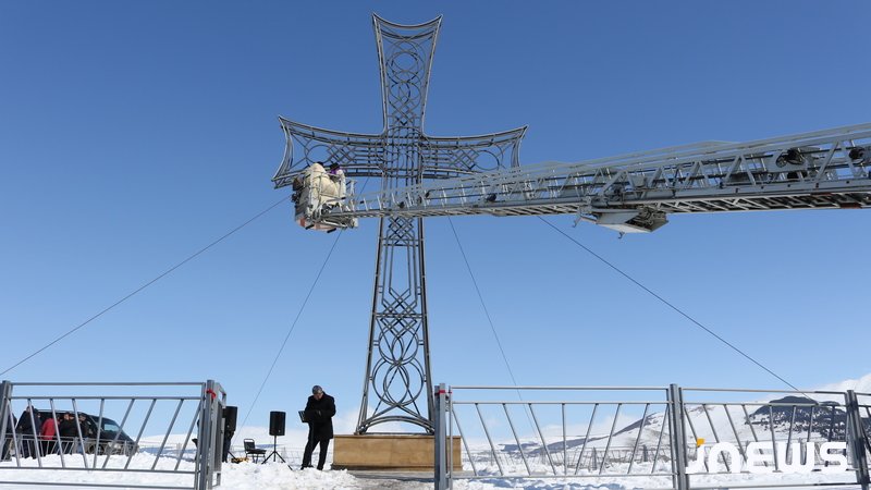 Ախալքալաքի Զակ գյուղում տեղադրվեց մեծ խաչ