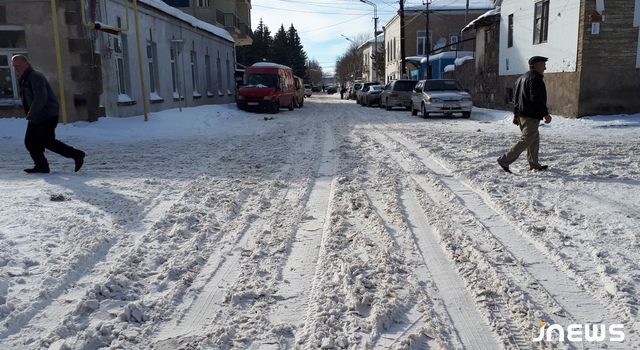 На очистку дорог сёл и города от снега выделено 100 000 лари