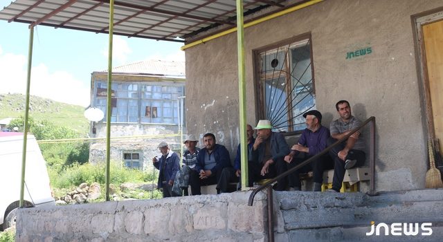 В Мерения уже второй год ремонтируют ритуальный дом