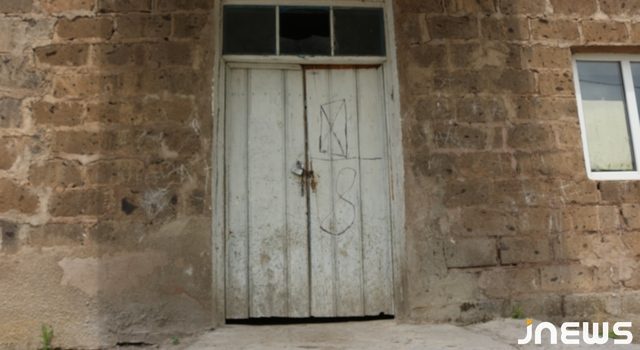 Ремонт ритуального дома Мерении никак не закончится