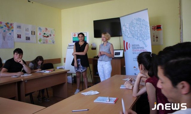 Молодёжь должна распознавать фальшивую информацию